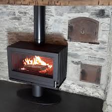 Купить Печь-камин Invicta Elton в интерьере чугунная в Гродно в Гродно