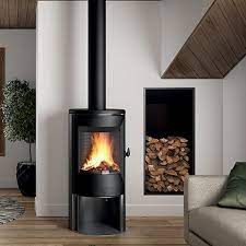 Купить Печь-камин Invicta Poele Neosen Etanche в интерьере чугунная в Гродно в Гродно