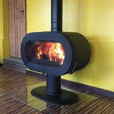 Купить Печь-камин Invicta Fifty Sur Pied в интерьере чугунная в Гродно в Гродно