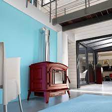 Купить Печь-камин Invicta Bradford белая эмаль в интерьере чугунная в Гродно в Гродно