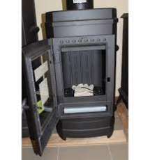 Печь-камин чугунный Invicta Remilly в интерьере Амазонка бай фото в Гродно