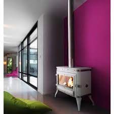 Печь-камин чугунный Invicta Bradford в интерьере Амазонка бай фото в Гродно