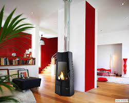 Печь-камин чугунный Invicta Chamane 14 в интерьере Амазонка бай фото в Гродно