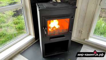 Недорогая печь-камин ЭТНА (Панорама) с плитой и теплообменником Амазонка бай фото в Гродно