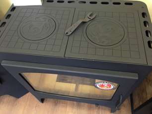 Недорогой камин Бавария Эко с плитой 2 конфорки фото в Гродно