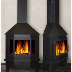 Стальной недорогой камин Бавария Мюнхен с большим стеклом фото в интерьере в Гродно