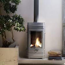 Печь-камин Invicta Chatel чугун в интерьере Амазонка бай фото в Гродно