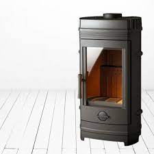 Печь-камин Invicta Cassine чугун в интерьере Амазонка бай фото в Гродно