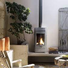 Печь-камин Invicta Cassine чугун в интерьере Амазонка бай фото в Гродно