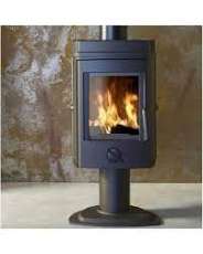 Печь-камин чугунный Invicta Mesnil в интерьере Амазонка бай фото в Гродно