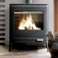 Печь-камин чугунный Invicta Kazan в интерьере Амазонка бай фото в Гродно