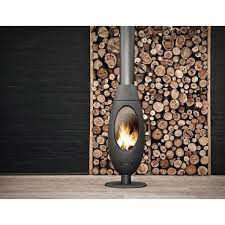 Печь-камин чугунный Invicta Ove в интерьере Амазонка бай фото в Гродно